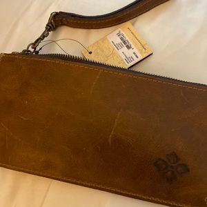 NWT Patricia Nash wristlet